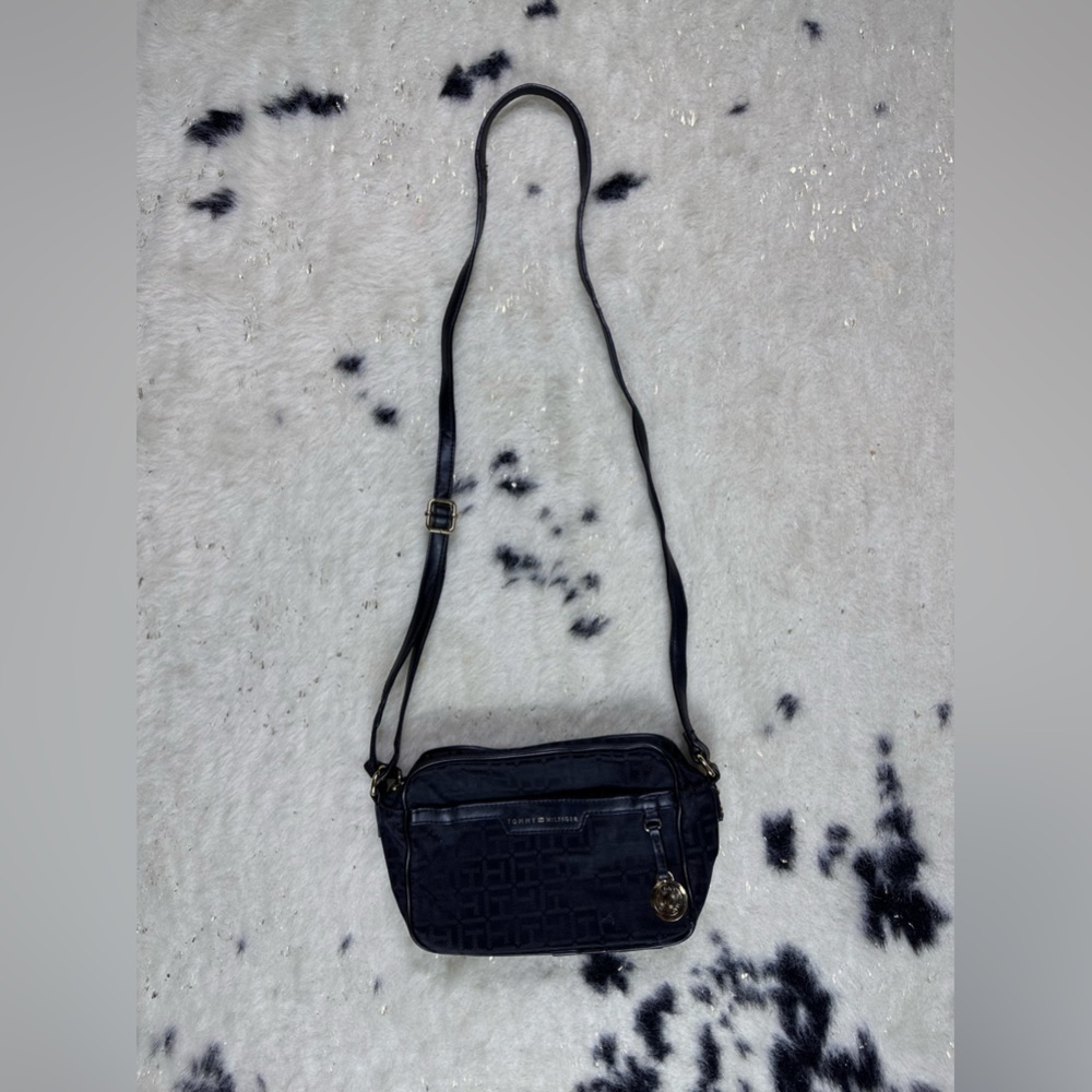 Tommy Hilfiger Women’s Black Logo Zip Small Crossbody Bag